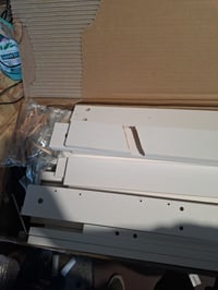 vidaXL tömör fenyőfa kerti lábtartó - fehér - 62x63,5x32 cm — hibás, alkatrésznek: törött elem (állapot: lásd a 2. képet) 3