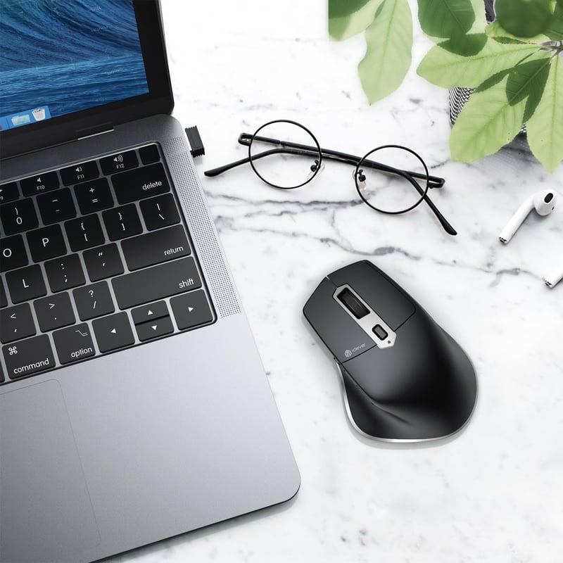 iClever Vezeték Nélküli Bluetooth Egér - Újratölthető, Ergonomikus, 3 Eszközhöz Csatlakoztatható, 5 DPI Beállítás, Csendes Kattintás, Ezüst-