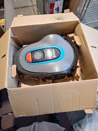 Robot de tuns iarba Gardena SILENO minimo 350 m² cu control prin aplicație Bluetooth, model exclusiv Amazon (15208-47) – stare uzată 5
