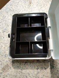 Seif pentru bani Relaxdays cu cifru din 3 cifre, tavă pentru monede, casetă din fier — margine deteriorată a tăvii pentru monede (stare: vezi a 2-a imagine) 4
