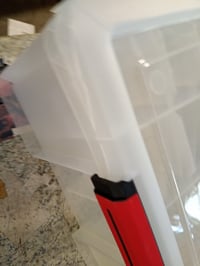 Sundis Glass Store 27L priehľadný plastový úložný box na poháre s klipovým vekom a 24 priehradkami, stohovateľný – zlomený (stav: pozri 2. obrázok) 2