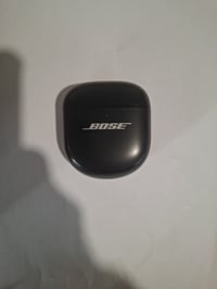 Nabíjacie puzdro pre Bluetooth slúchadlá Bose QuietComfort Ultra (2. gen.) – čierne, pre bezdrôtové slúchadlá, náhradný diel 2