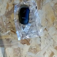 Mouse optic wireless Amazon Basics cu receptor nano USB, negru - utilizat — Bateriile nu sunt incluse (stare: vezi a 2-a imagine) 2