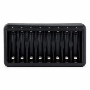 USB-C punjač za 8 baterija — Amazon Basics NiMH punjive AA baterije (komplet)