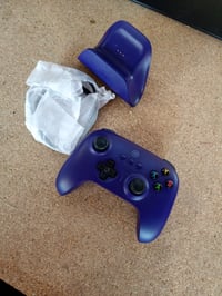 8Bitdo Ultimate 2.4G vezeték nélküli kontroller Hall Effect — hibás, részben működik: beragadt RT gomb (állapot: lásd a 2. képet) 2