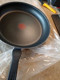 Tigaie Tefal XL Force C38508, 32 cm, înveliș antiaderent, indicator de temperatură Thermo-Signal, rezistentă la cuptor până la 175°C, nu este compatibilă cu inducția, fabricată în Franța 3
