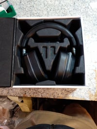 Turtle Beach Stealth 700 vezeték nélküli gaming headset PS5/PS4/PC - fekete — Crossplay USB adapterek nélkül (állapot: lásd a 2. képet) 2