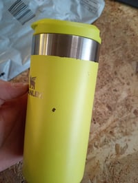 Cană termos Stanley Aerolight Transit 0,35 L galbenă – pahar pentru cafea compatibil cu suportul auto pentru pahare — uzată la bază și în partea din față (stare: vezi a 2-a imagine) 3