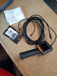 Cameră endoscopică Qimic 1080P HD, 8 LED-uri, ecran IPS de 2,4 inchi, IP67, zoom 2x, 5m — pe ecran există o zgârietură de 3 cm (stare: vezi a doua fotografie) 3