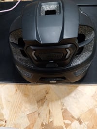 Sena M1 EVO pametna MTB biciklistička kaciga - mat crna — neispravna, djelomično radi: stražnje crveno svjetlo ne radi (stanje: vidi 2. sliku) 3