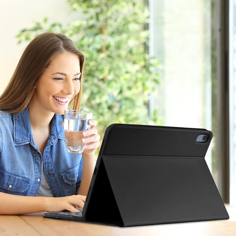 iPad 10. generációs bluetooth billentyűzetes tok, tollartóval, spanyol kiosztással