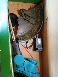 Akumulátorový krovinorez Tdyon 1000 W s 2x4Ah Li-ion batériami, LCD displejom, 4 čepeľami a bočnými kolieskami, elektrický vyžínač na záhradné práce 2