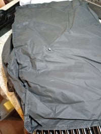 Skladacia skriňa na oblečenie WENKO Deep Black 75x150x50 cm — chybná, čiastočne funkčná: Poťah je roztrhnutý (stav: pozri 2. obrázok) 3