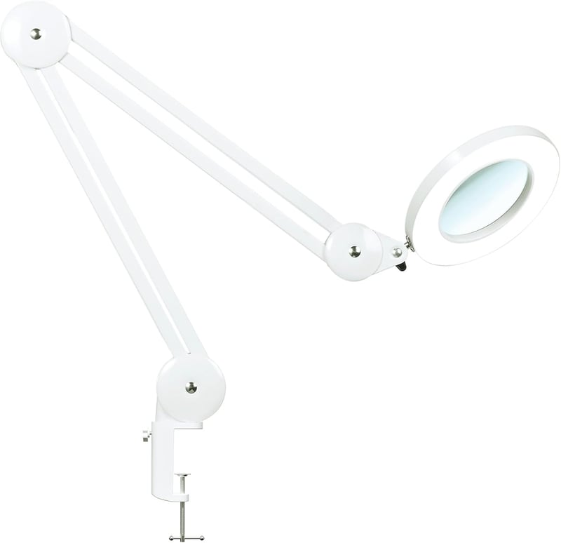 Beyamz LED Nagyítós Lámpa 5x Nagyítással, 125mm Átmérőjű Lencsével, 1100 Lumen, Szabályozható Fényerő, Munkahelyi és Kozmetikai Használatra,
