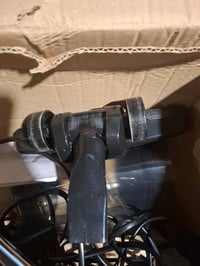 Amazon Basics 2-u-1 štapni usisavač s ECO motorom, zamjenjivim HEPA filtrom, spremnikom od 0,7 litara, 1,8 kg, crni, rabljeno 3