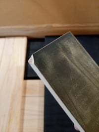 Comodă TV vidaXL, lemn masiv de pin, negru, 90x40x60 cm, cu sertar și raft - defect cosmetic (zgâriat, ciobit (stare: vezi a 2-a imagine)) 3
