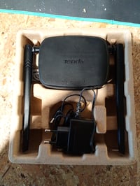 Mobilný WiFi router Tenda 4G03 Pro LTE na SIM kartu, 4G Cat4 150 Mbps, 2,4 GHz 300 Mbps — bez Nano SIM karty (stav: pozri 2. obrázok) 2