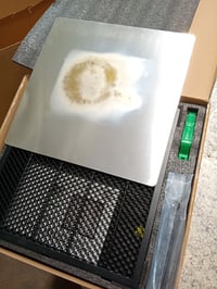 Včelí plást Atomstack F2N pre laserové rezanie 350x350 mm s kovovým podnosom, kompatibilný s väčšinou laserových gravírok, používaný 2