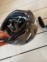 Cyklistická prilba Fischer Urban Levin, sivá, L/XL (58-61 cm), s osvetleným vnútorným krúžkom — chýba nastavovacia skrutka veľkosti (stav: pozri 2. obrázok) 3