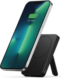 ESR HaloLock Mini mágneses powerbank iPhone-hoz, 5000 mAh, állvánnyal, fehér 1