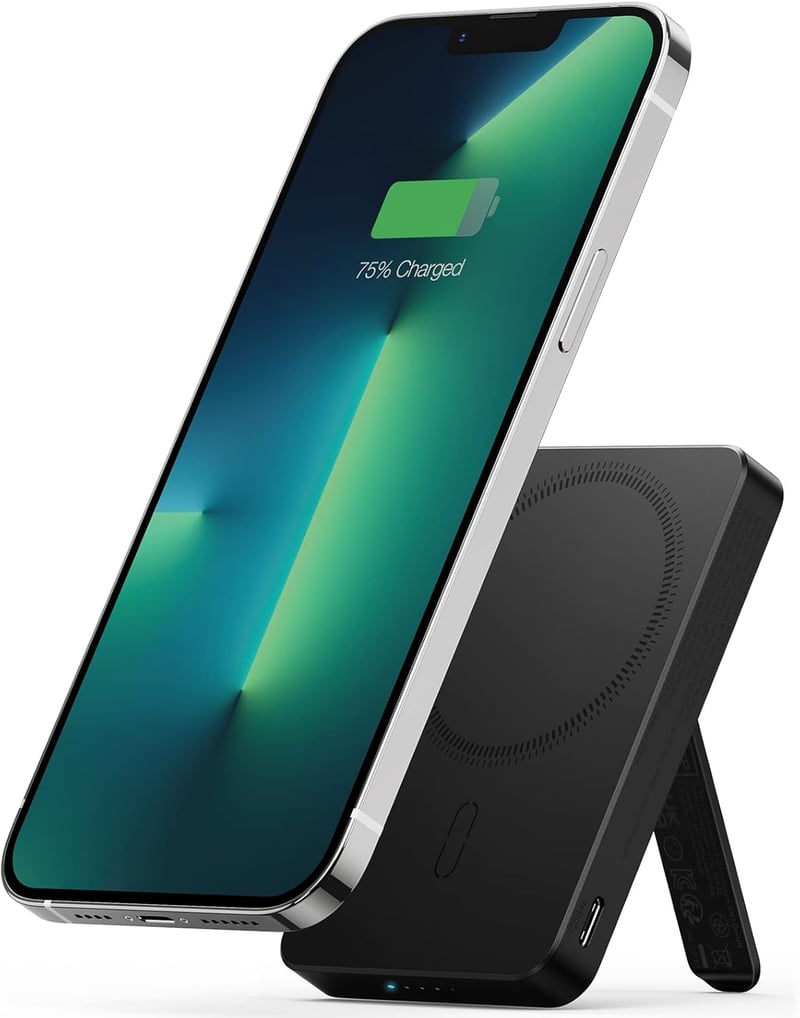 ESR HaloLock Mini mágneses powerbank iPhone-hoz, 5000 mAh, állvánnyal, fehér