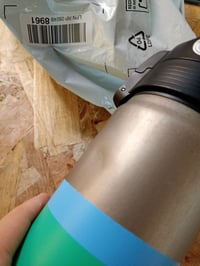 Hliníková detská fľaša na bicykel SIGG WMB ONE, 600 ml, sivá – Renovovaná, preliačená, funkčná – preliačená fľaša (stav: pozri 2. obrázok) 4