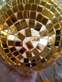 Glob disco Boland Disco Fever 20 cm, decorațiune petrecere aurie - Defect - plăcuțe aurii desprinse (stare: vezi a 2-a imagine) 3