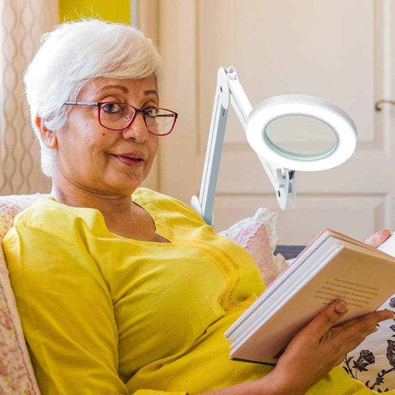 Beyamz LED Nagyítós Lámpa 5x Nagyítással, 125mm Átmérőjű Lencsével, 1100 Lumen, Szabályozható Fényerő, Munkahelyi és Kozmetikai Használatra,