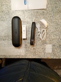 Periuță de dinți electrică Oral-B iO Series 2, Negru, 3 moduri de curățare, cu etui de călătorie, design Braun, testată (stare: vezi a 2-a imagine) 2