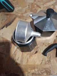 Kávovar Bialetti Moka Color 3 šálky 130 ml hliníkový čierny, espresso moka kanvica, používaný s odlomenou rúčkou (stav: pozri 2. obrázok) 6