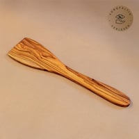 das Olivenholzbrett Olívafa Konyhai Lapát 30 cm - Természetes Fakanál Serpenyőhöz, Kézműves Főzőeszköz, Műanyagmentes Konyhai Kellék 2