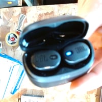 JBL Tune Buds 2 bežične Bluetooth slušalice s tehnologijom uklanjanja buke, 48 sati reprodukcije, IP54 vodootpornost, Multipoint, crne 2