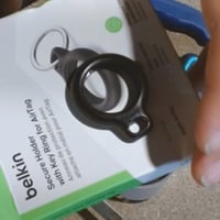 Belkin AirTag Secure Holder s privjeskom za ključeve – crna silikonska maskica otporna na ogrebotine za Apple AirTag 1. i 2. generacije — metalni prsten (stanje: vidi 2. sliku) 2