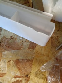 Kavez za ptice Mobiclinic NINFA XL 95x43x61,5 cm, s 8 vrata, kotačima i hranilicama — slomljena kvačica na hranilici (stanje: vidi 2. sliku) 8