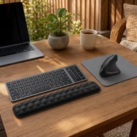 Ergonomický set k PC: 1× BT klávesnica + 1× vertikálna myš + 1× podložka + 1× opierka zápästia 1