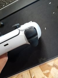 Bezdrôtový ovládač Sony DualSense pre PS5 v bielej farbe, herný ovládač pre PlayStation 5, používaný stav 2