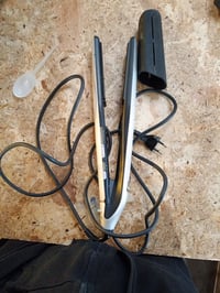 Placă de îndreptat părul cu aburi BaByliss Steam Lustre ST595E, tehnologie Surround Steam — defectă, pentru piese: nu se aprinde (stare: vezi a 2-a imagine) 3