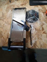 Feliator de legume Gramercy Kitchen Company cu 12 grosimi de tăiere pentru bucătărie, negru — fără mănușă (stare: vezi a 2-a poză) 2