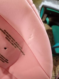 Volejbalová lopta Wilson Softplay – Oficiálna veľkosť, ružová – Mierne poškodený povrch, inak ako nová — drobné (stav: pozri 2. obrázok) 2