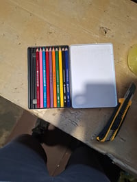 Sada trojhranných farebných ceruziek JOLLY Supersticks Delta, 10 ks, v kovovej škatuľke, odolné proti lámaniu, bezpečné pre deti, netoxické 4