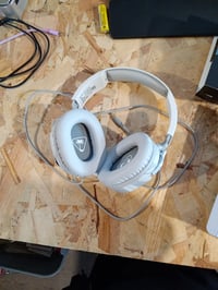 Turtle Beach Recon 70 Camo Polar White gaming — hibás, részben működik: bal fülhallgató néma max hangerőn (állapot: lásd a 2. képet) 2