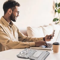 Lekesky női hátizsák 15,6"-os laptoptartóval, kábelrendezővel - Szürke 5