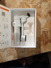 Insta360 Flow 2 Plus AI Tracker Bundle skladací — Držiak na telefón a USB nabíjací kábel nie sú súčasťou balenia (stav: pozri 2. obrázok) 2
