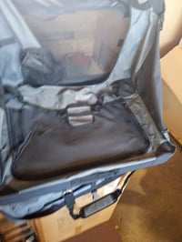 Amazon Basics sklopiva putna kavez-nosiljka s 4 vrata za pse, mačke i kućne ljubimce, siva, veličina M, 76x54x54 cm, rabljeno 3