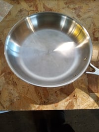Tigaie din oțel inoxidabil Beka Chef 20 cm, inox 18/10, compatibilă cu inducție și toate tipurile de plite, cu urme vizibile de utilizare 2