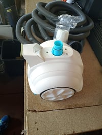 Automatický bazénový vysávač Intex ZX50 Krystal Clear, sací, 0,8 l nádoba, 6,5 m hadica, bielo-modrý, používaný 2