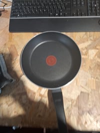 Tigaie Tefal Easy Cook & Clean 24 cm, înveliș antiaderent din titan, indicator de temperatură Thermo-Signal, aluminiu, negru, fabricată în Franța, B5550433 2