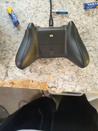 Bezdrôtový ovládač Xbox Wireless Controller Carbon Black — chybný, čiastočne funkčný: driftovanie páčok (stav: pozri 2. obrázok) 3