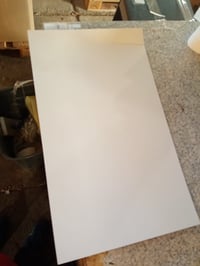 Birou alb vidaXL din lemn prelucrat 140x50x77 cm, masă de calculator cu 6 sertare pentru birou de acasă — două panouri posterioare sunt deteriorate (stare: vezi a 2-a imagine) 2