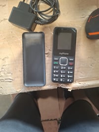 Mobilný telefón s tlačidlami myPhone 2240 LTE 4G pre seniorov, veľký – chybný, na náhradné diely: Bez batérie (stav: pozri 2. obrázok) 3